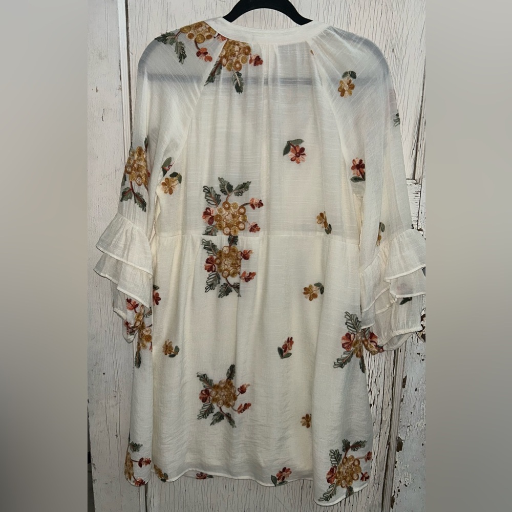 🌷🌷Anthropologie White Embroidered Floral Dress🌷🌷 - Picture 4 of 9